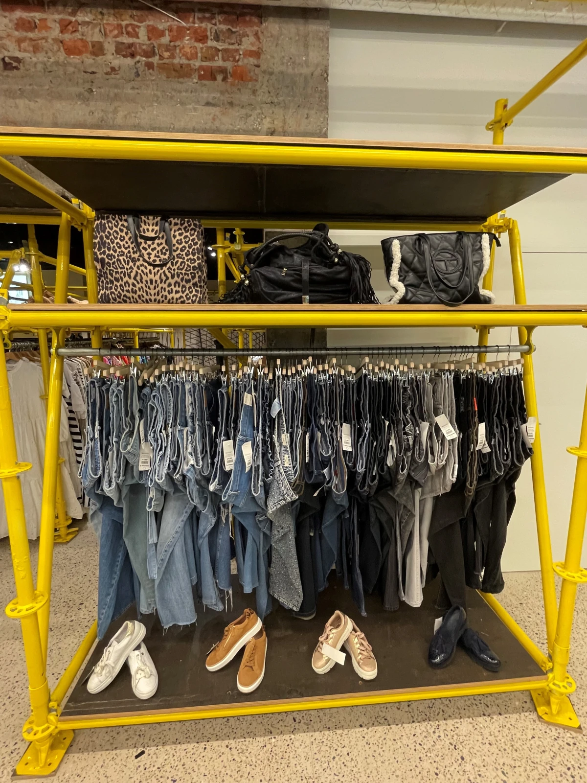 Themaverkoop denim
