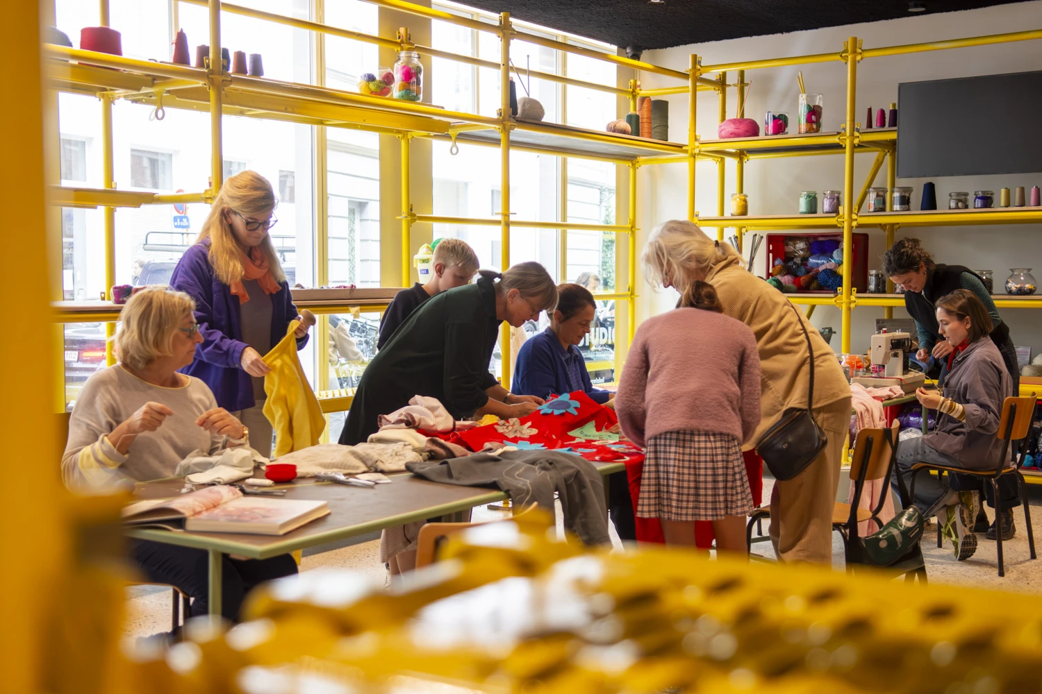 Studio Stik: Ontbijtrondleiding Kringwinkel & Studio Stik