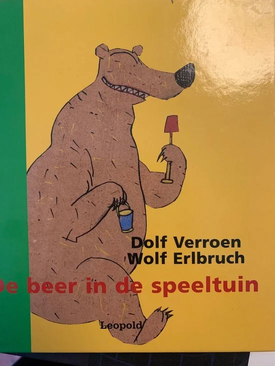 De beer in de speeltuin