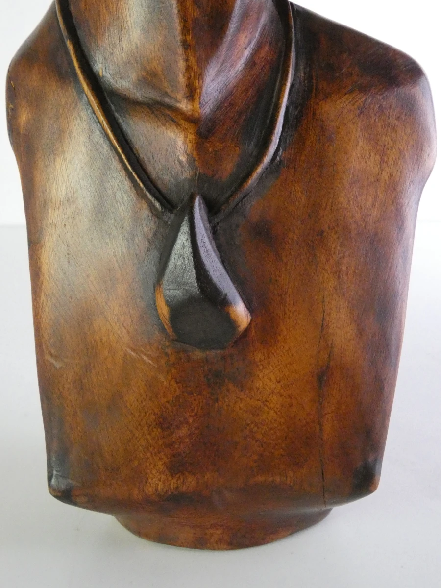 Set van twee handgesneden houten bustes