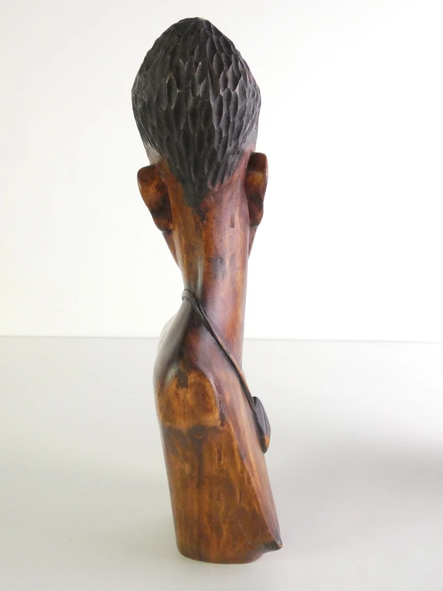 Set van twee handgesneden houten bustes