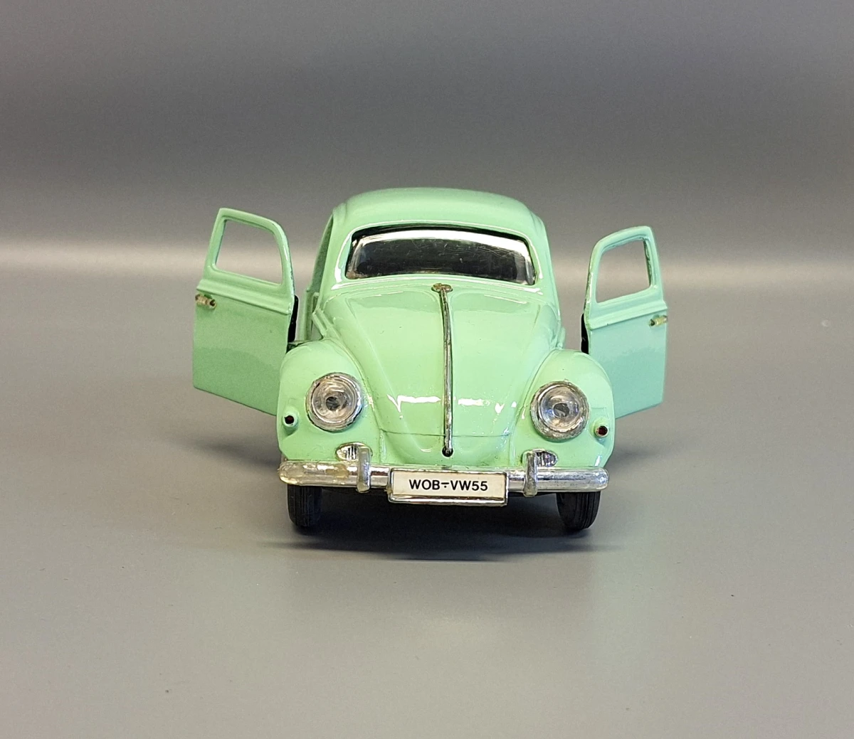 Mintgroene Volkswagen Kever
