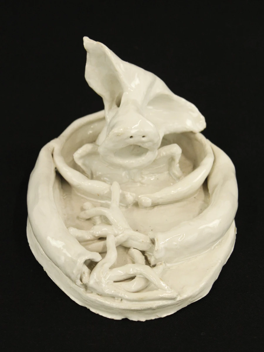 Sculptuur van abstract varken in wit geglazuurde keramiek Fons Van De Weyer
