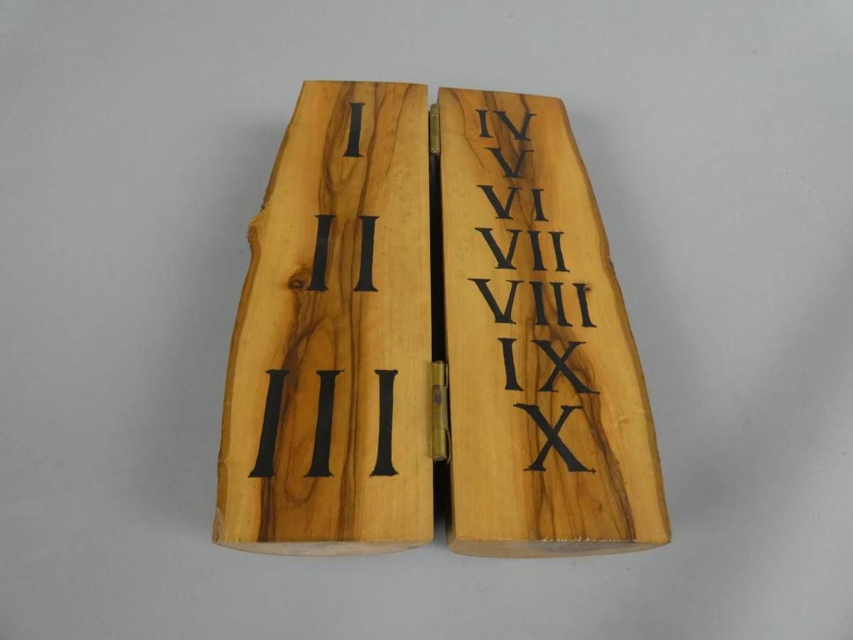 Houten Tweeluik – Replica van de Tien Geboden