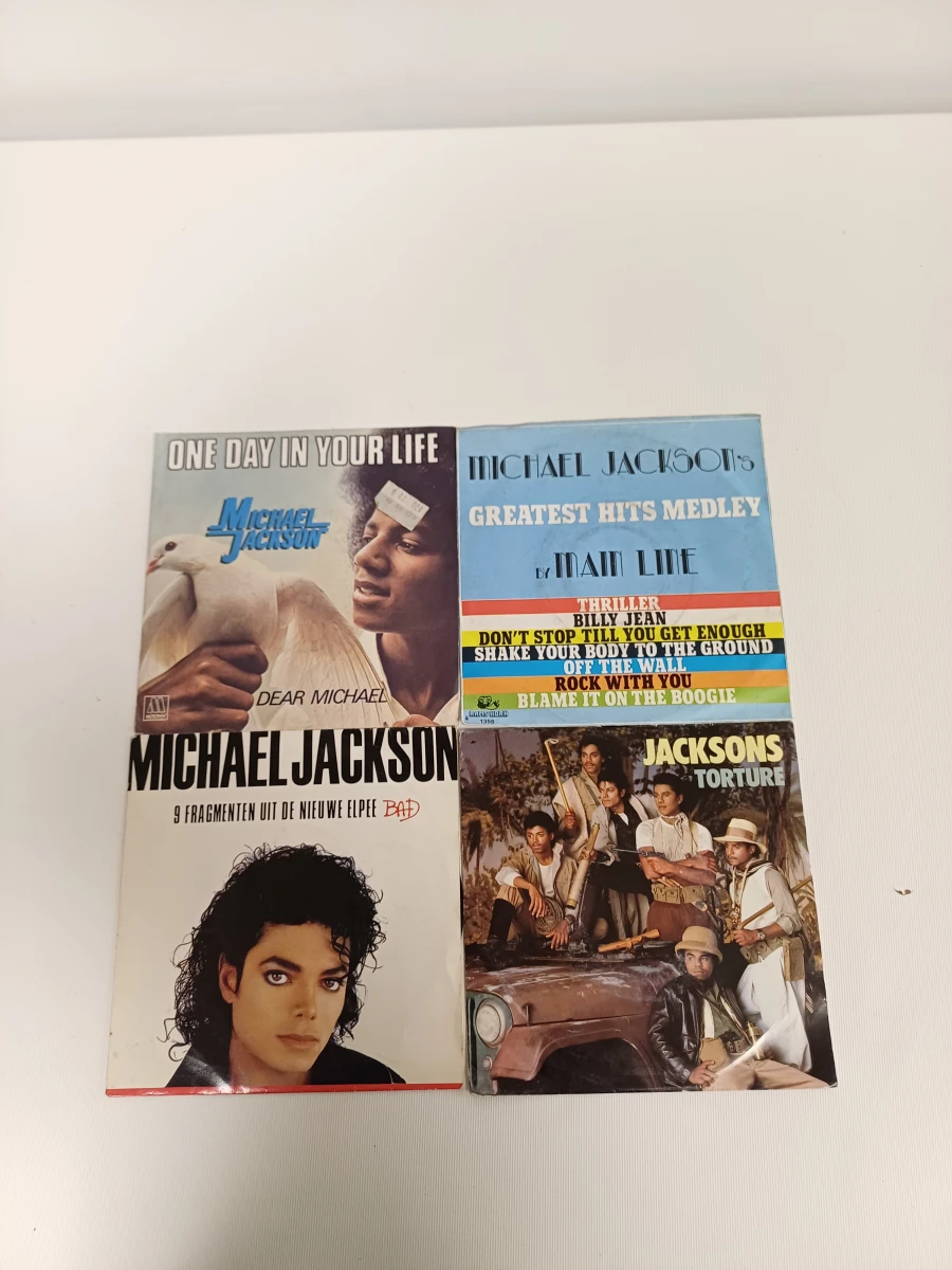 Lot van 4 singles van Michael Jackson