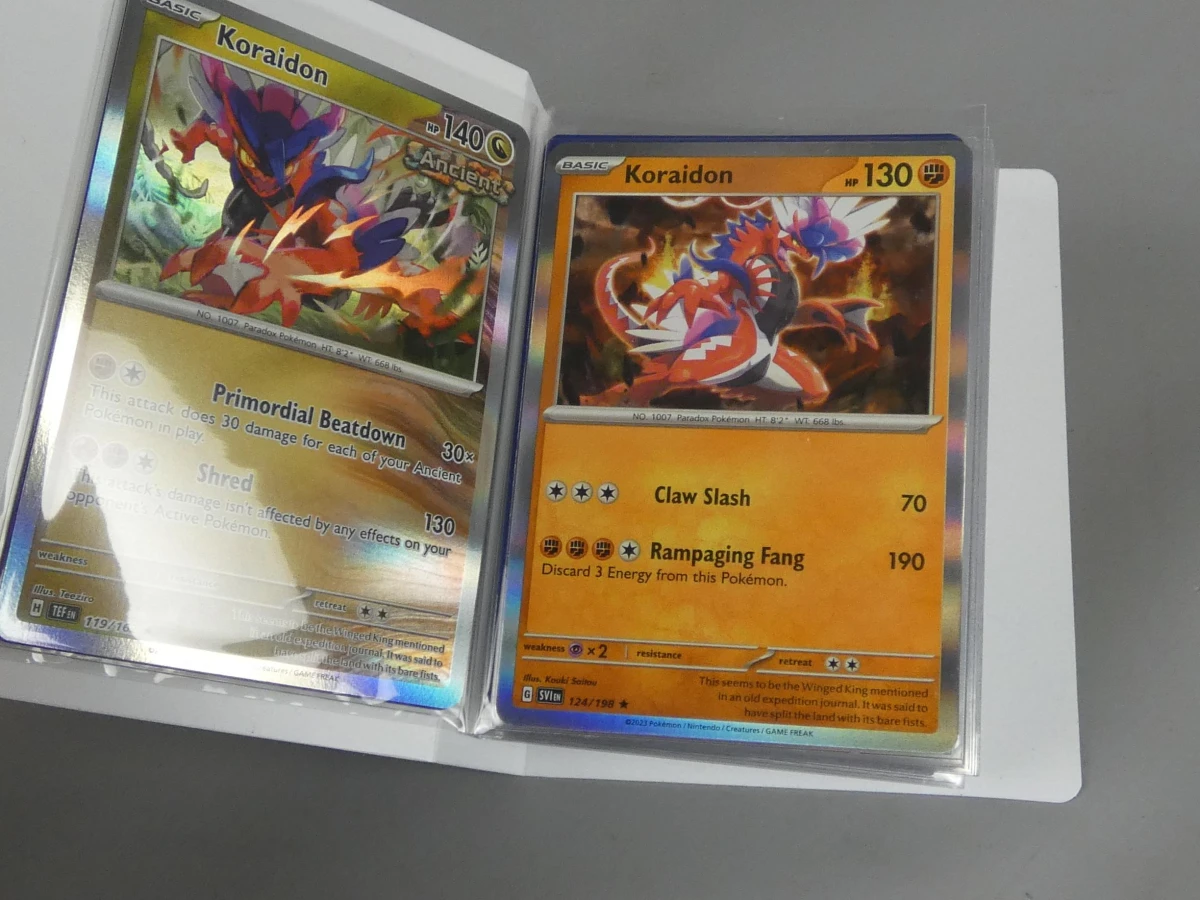 Pokémon Paradox Verzamelalbum met Kaarten