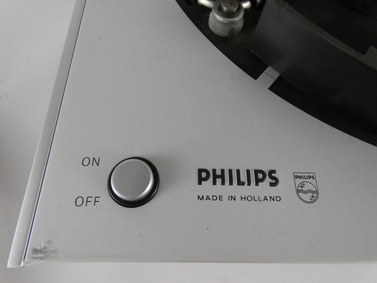 Vintage draaitafel Philips 212 Electronic