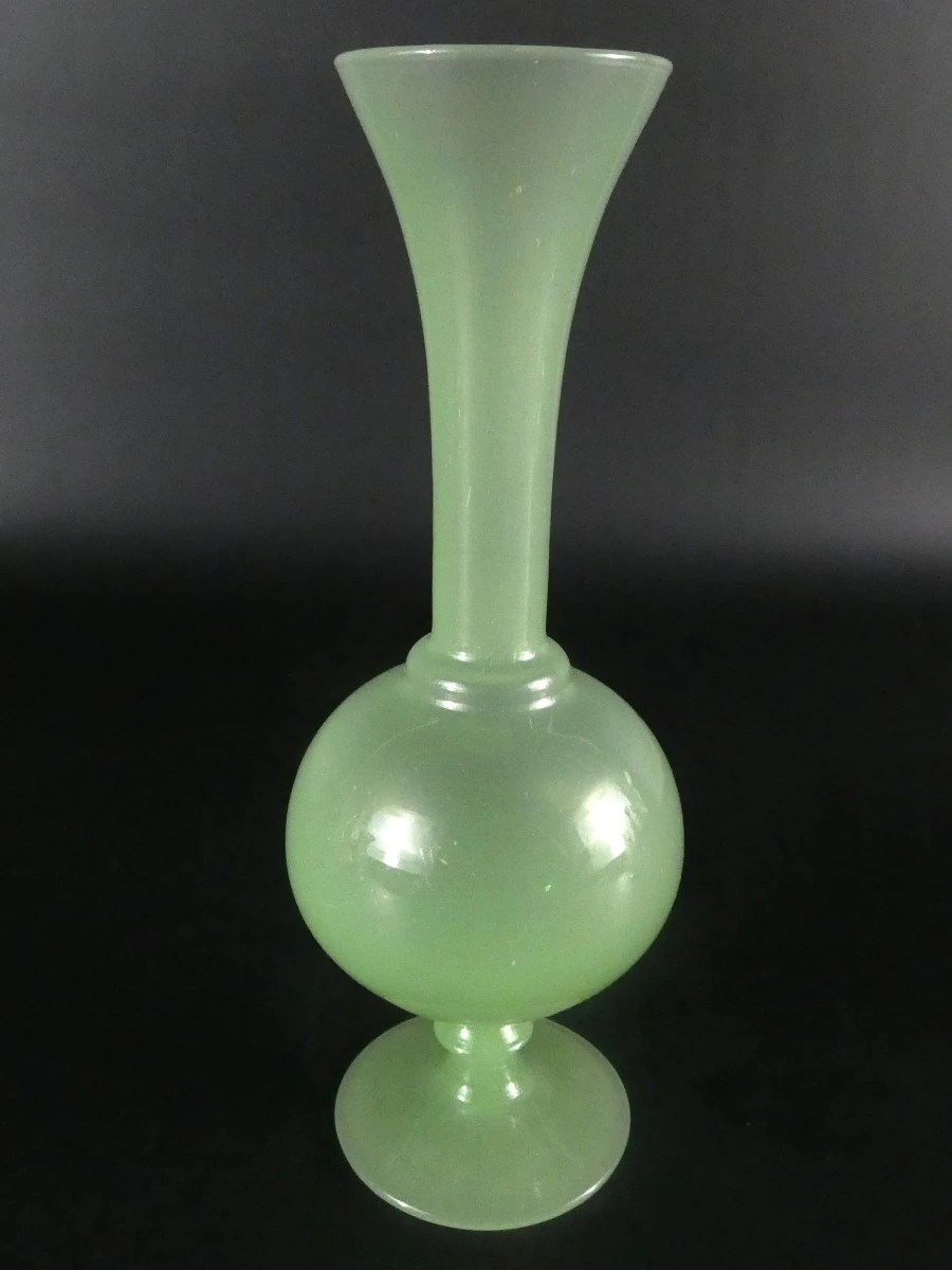 Opaline glazen vaasjes