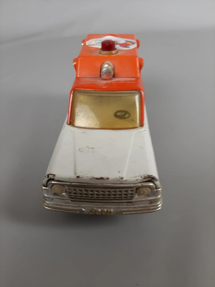 Tonka Jeep Wagoneer Rescue Ambulance