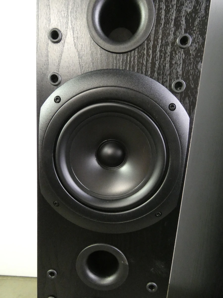 KEF Q70 Tower Speaker Set