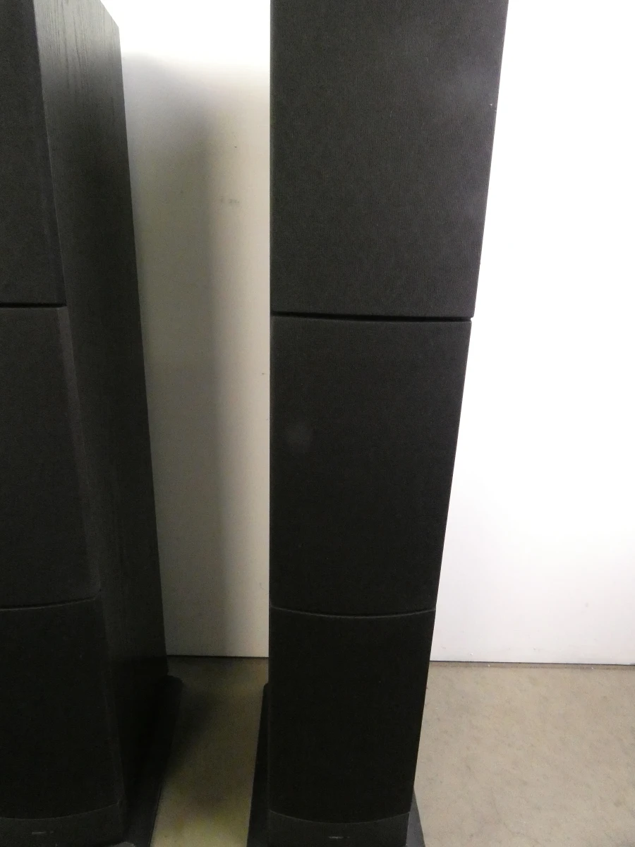 KEF Q70 Tower Speaker Set