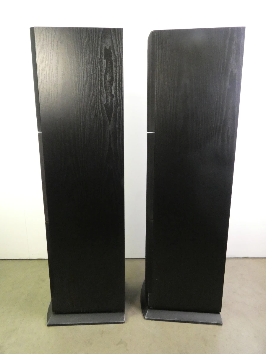 KEF Q70 Tower Speaker Set