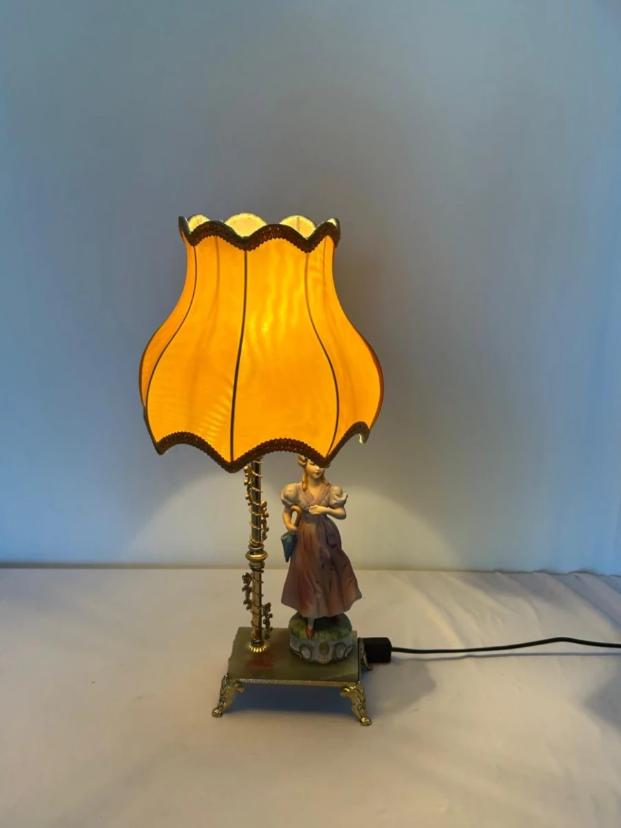Vintage porseleinen tafellamp