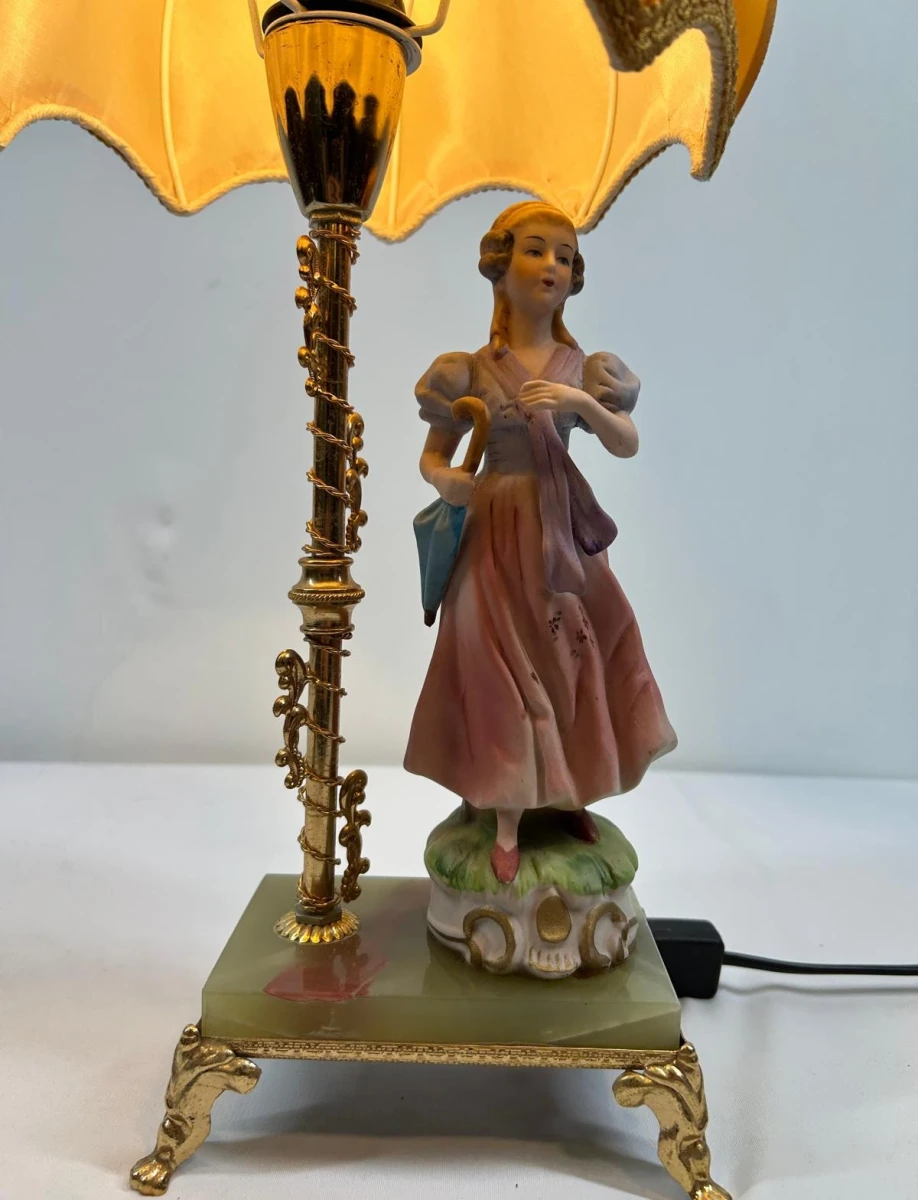 Vintage porseleinen tafellamp