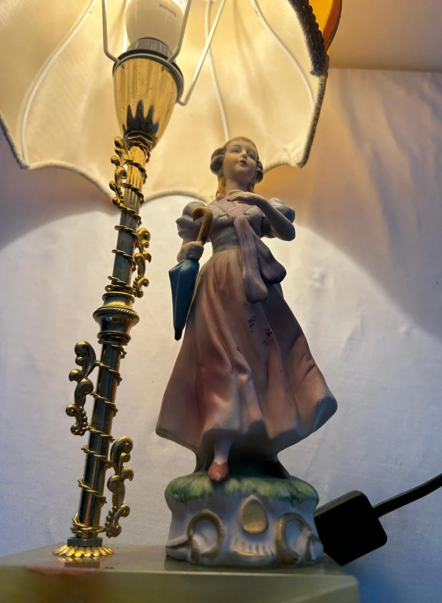 Vintage porseleinen tafellamp