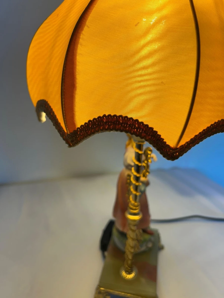 Vintage porseleinen tafellamp
