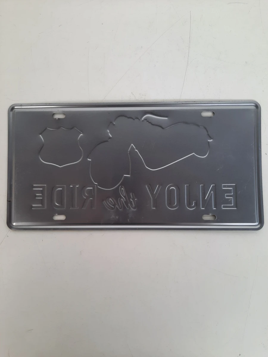 Set van 2 Vintage-Style Metalen Reclameborden – Route 66 & Happy Hour Lounge