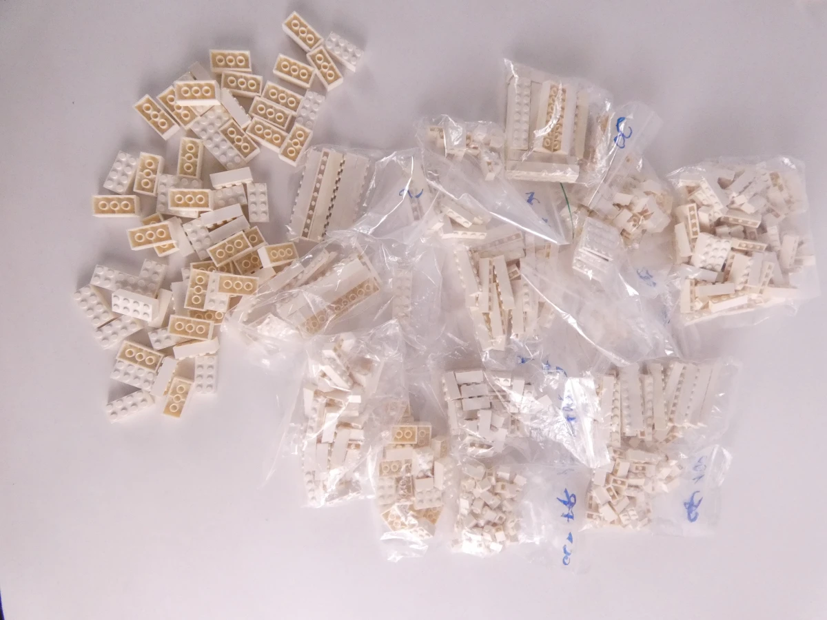 LEGO-steentjes gesorteerd op kleur!