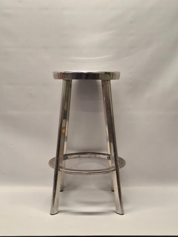 Barkruk: Magis Déjà-vu Stool - Tijdloos Italiaans design van Naoto Fukasawa