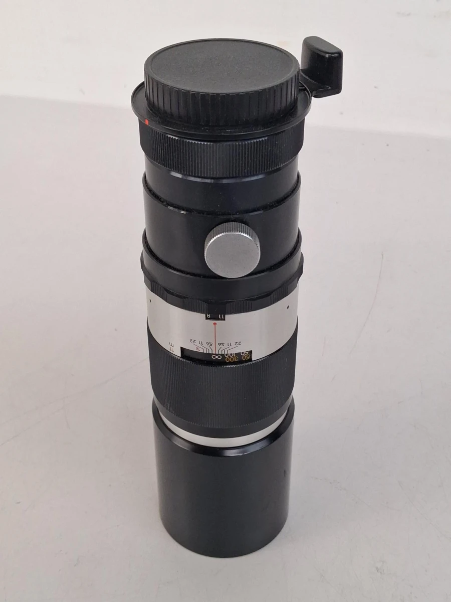 Telelens : Yashica Yashinon-DX Auto 300mm f/5.6