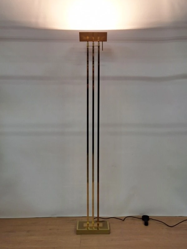 Vintage vloerlamp van Lustrerie Deknudt - Tijdloze klasse in messing