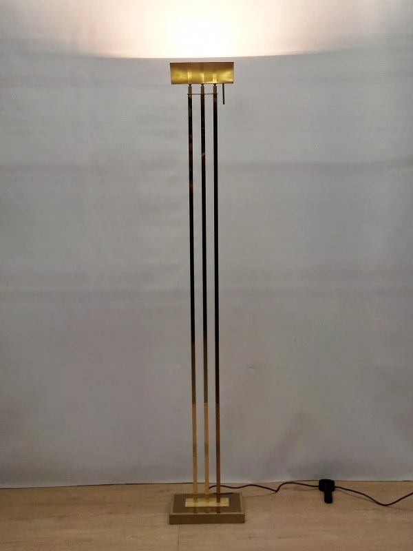 Vintage vloerlamp van Lustrerie Deknudt - Tijdloze klasse in messing