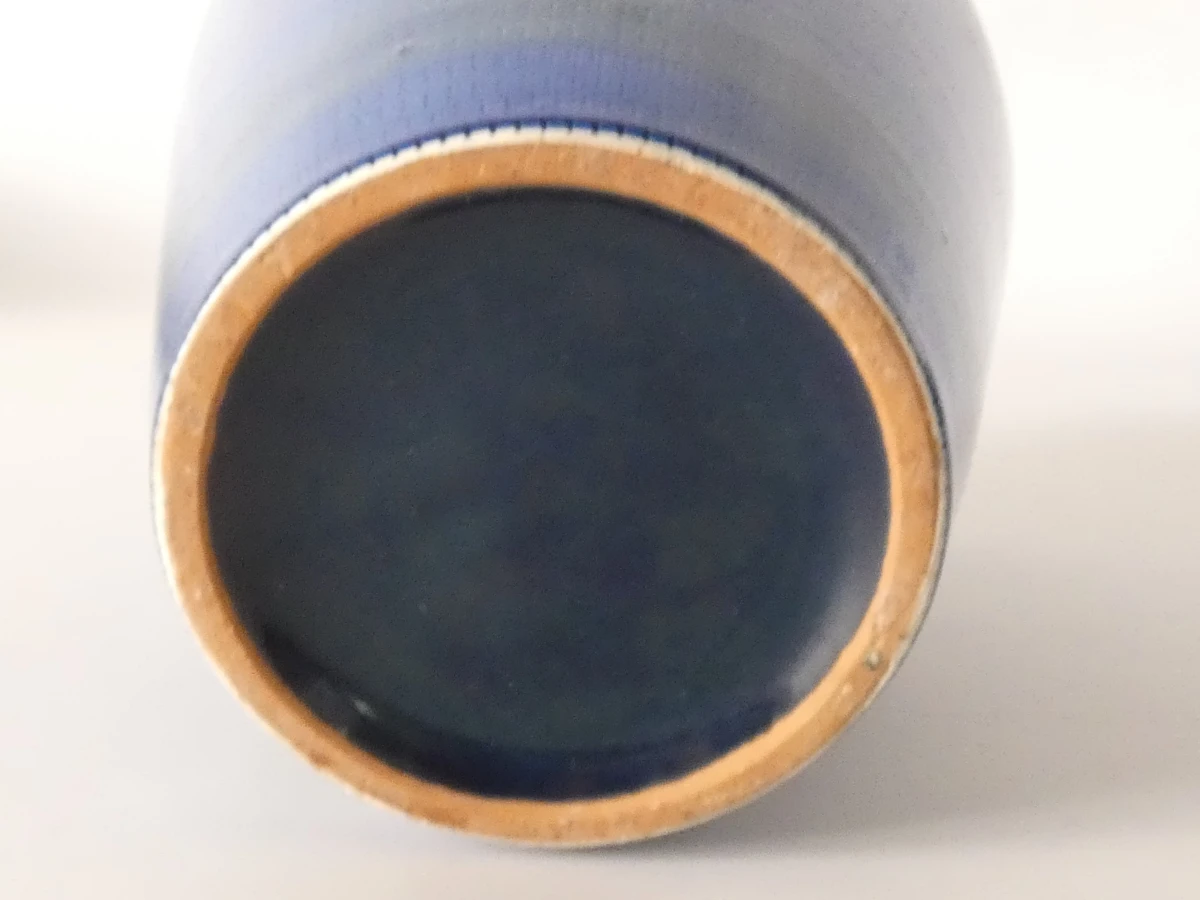 Vintage blauwe keramische vaas