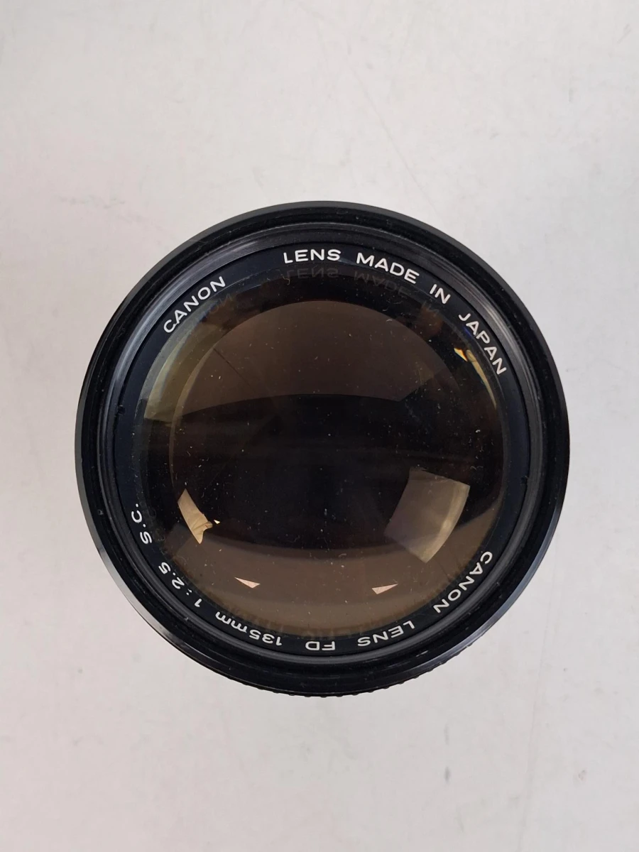 Canon FD 135mm f/3.5 telelens