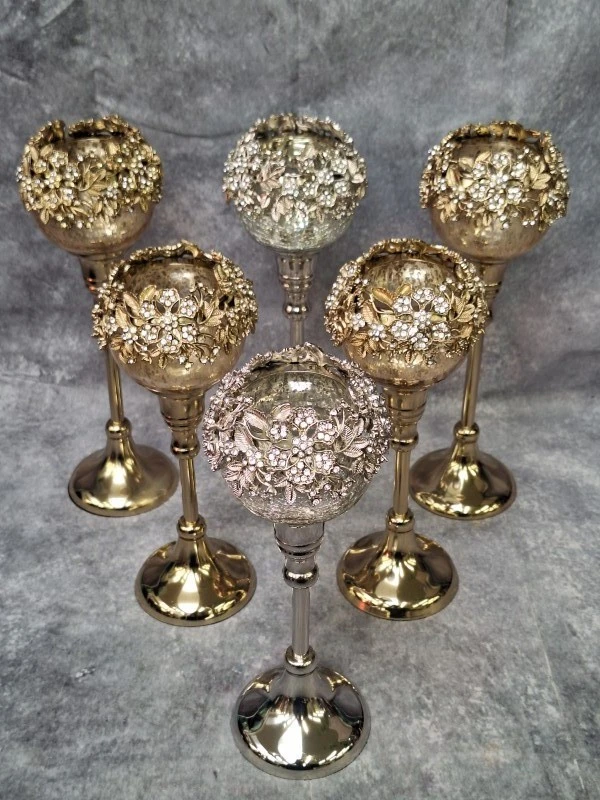 Set van 6 J-Line “Juweel” theelichthouders op voet - goud & zilver met strass en craquelé glas