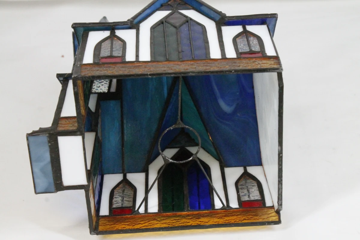 Vintage "Stained Glass Collectables" kerkje