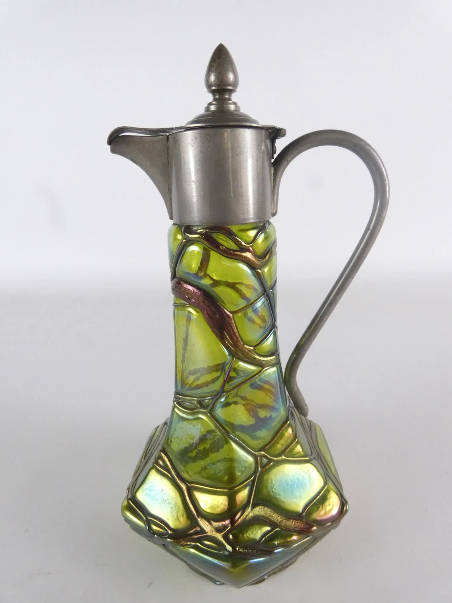 Art Nouveau/Jugendstil kan van iriserend glas (ca. 1895-1915)