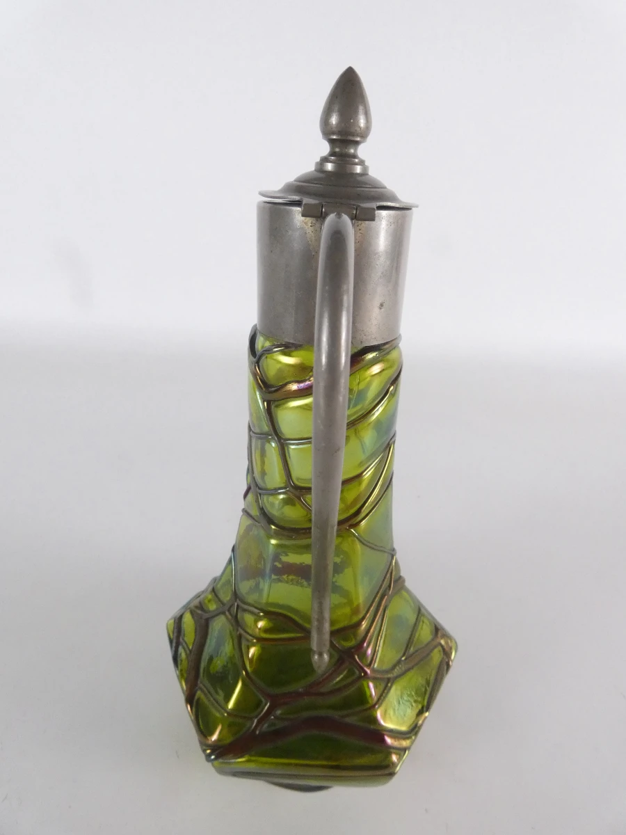 Art Nouveau/Jugendstil kan van iriserend glas (ca. 1895-1915)