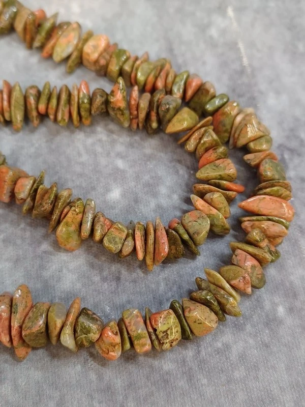 Stijlvolle handgemaakte sieraden set met natuursteen en unakiet - foto 5