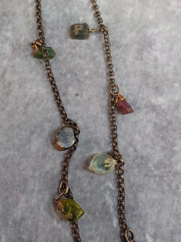 Stijlvolle handgemaakte sieraden set met natuursteen en unakiet - foto 16