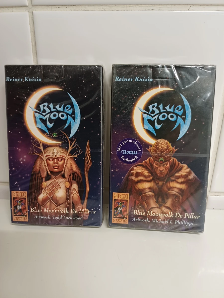 Blue Moon kaartspel met uitbreidingssets