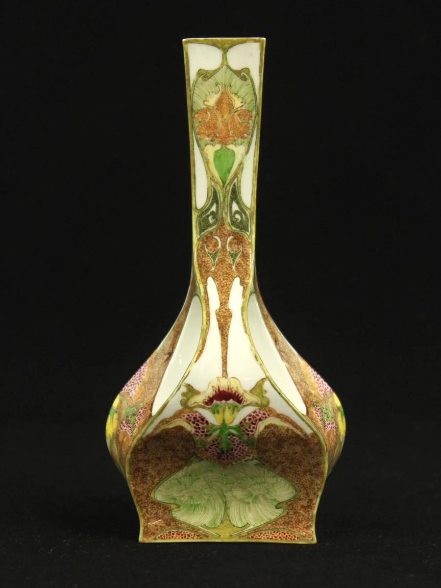 Art Nouveau eierschaalporseleinen vaas 1901 Samuel Schellinck voor Rozenburg Den Haag