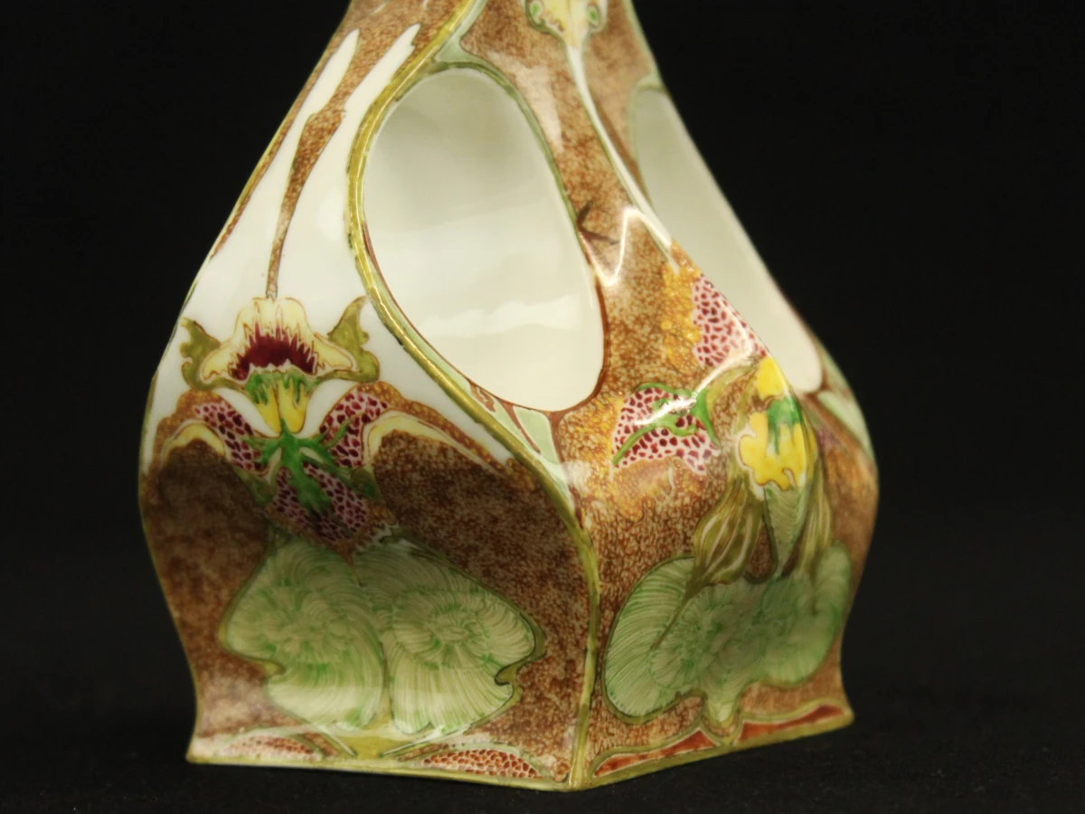 Art Nouveau eierschaalporseleinen vaas 1901 Samuel Schellinck voor Rozenburg Den Haag