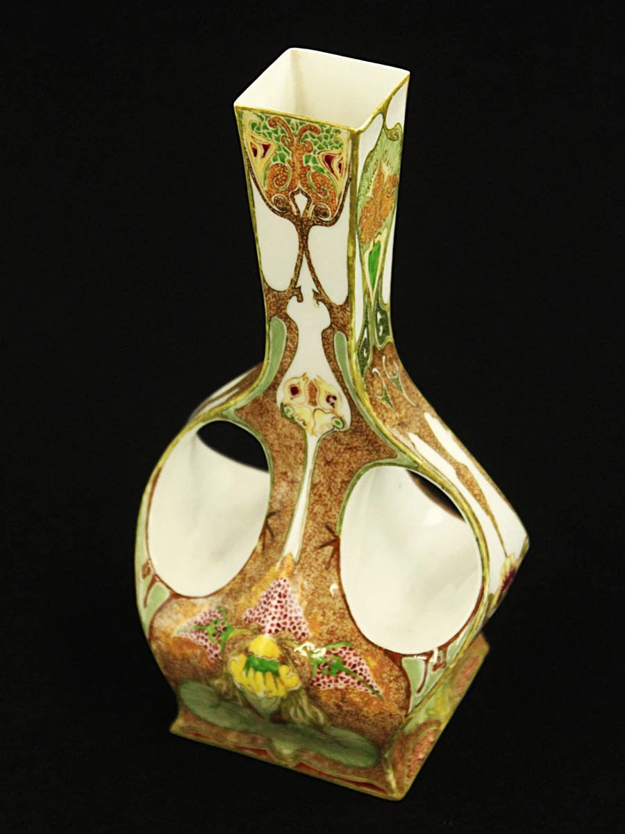 Art Nouveau eierschaalporseleinen vaas 1901 Samuel Schellinck voor Rozenburg Den Haag