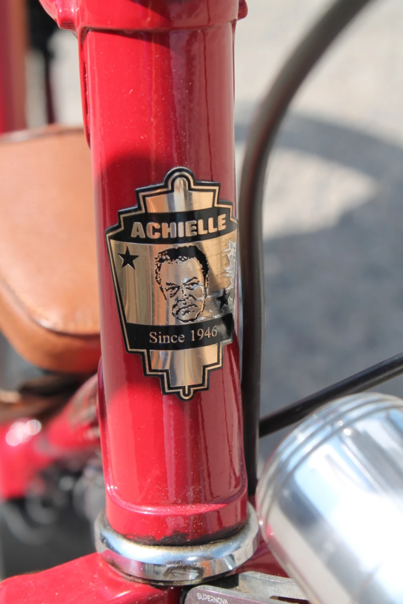 Rode elektrische stadsfiets - Achielle Odiel