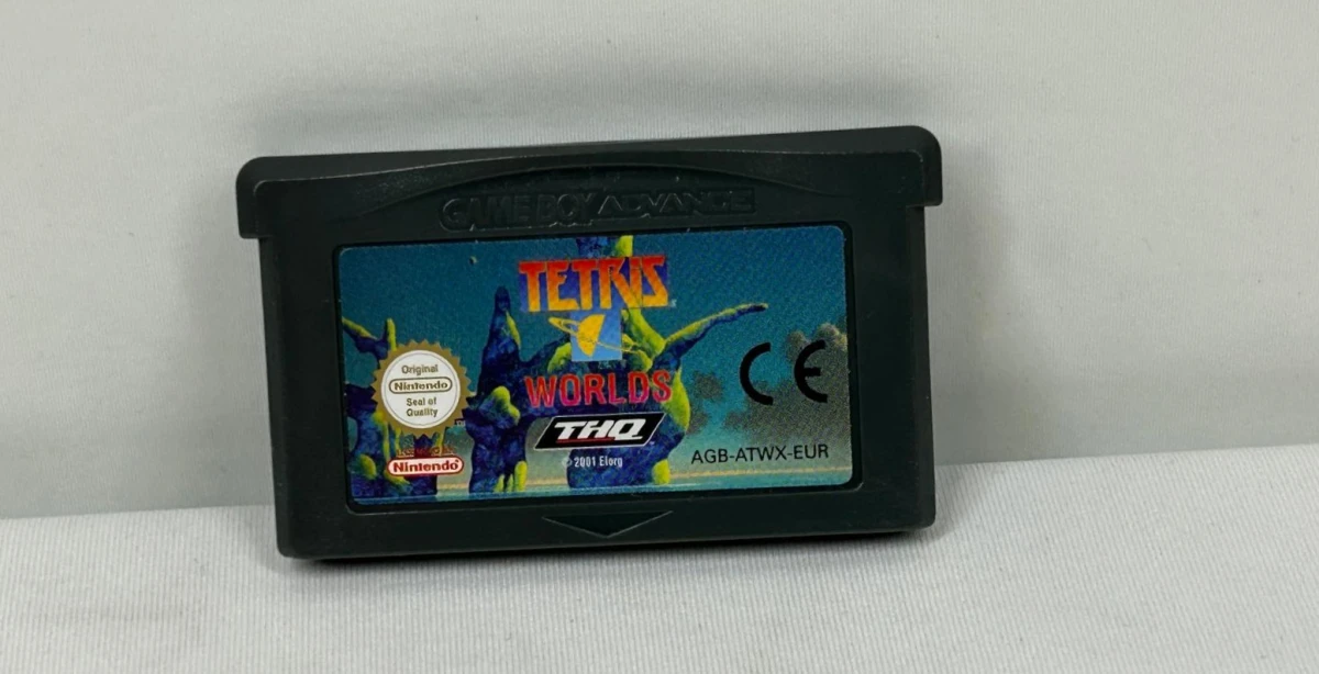 Game Boy Advance met 4 spelcartridges