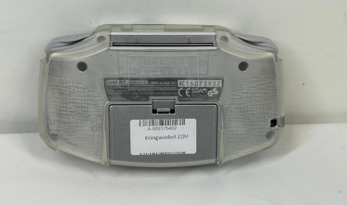 Game Boy Advance met 4 spelcartridges