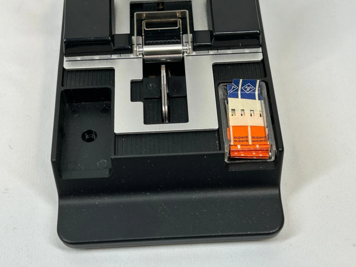 Agfa automatische filmklem voor 8mm film