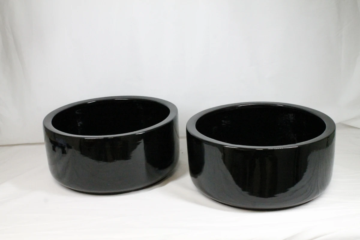 Set van 2 zwarte keramische potten