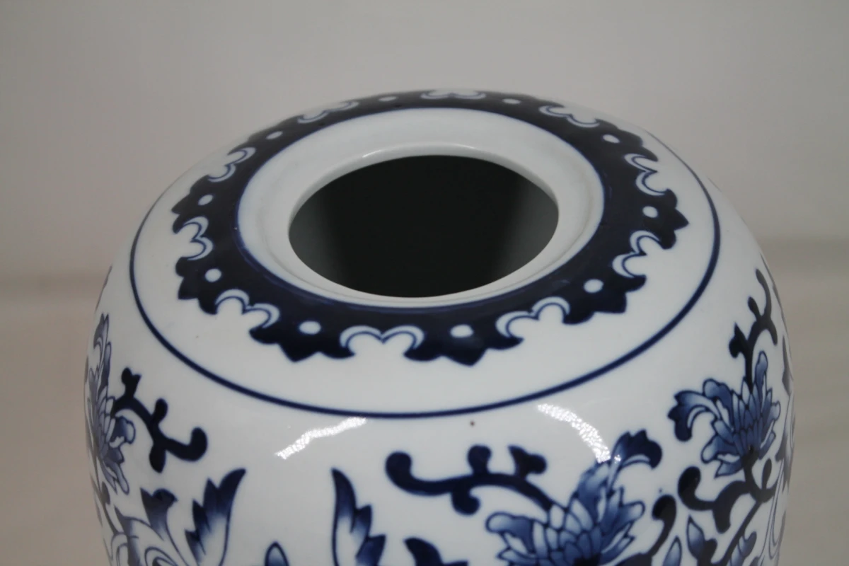 Blauw-witte gemberpot met deksel