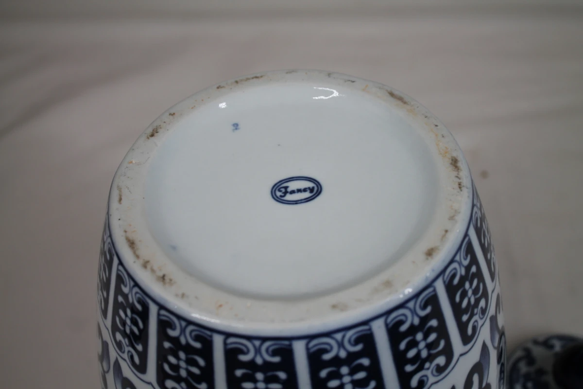 Blauw-witte gemberpot met deksel