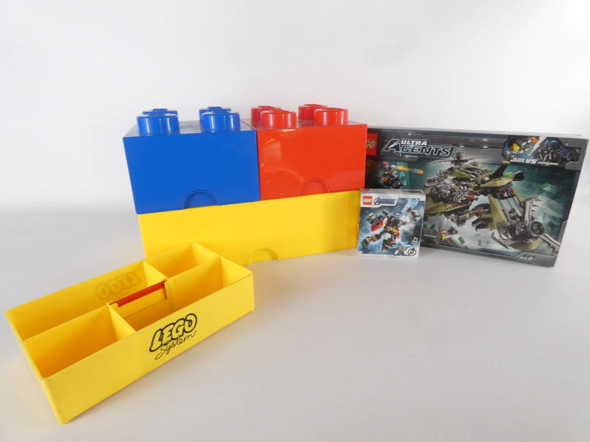 Lego opbergdozen + Ultra Agents en Marvel set