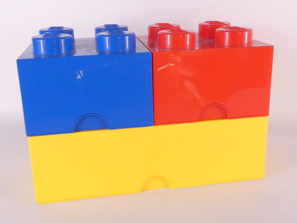 Lego opbergdozen + Ultra Agents en Marvel set