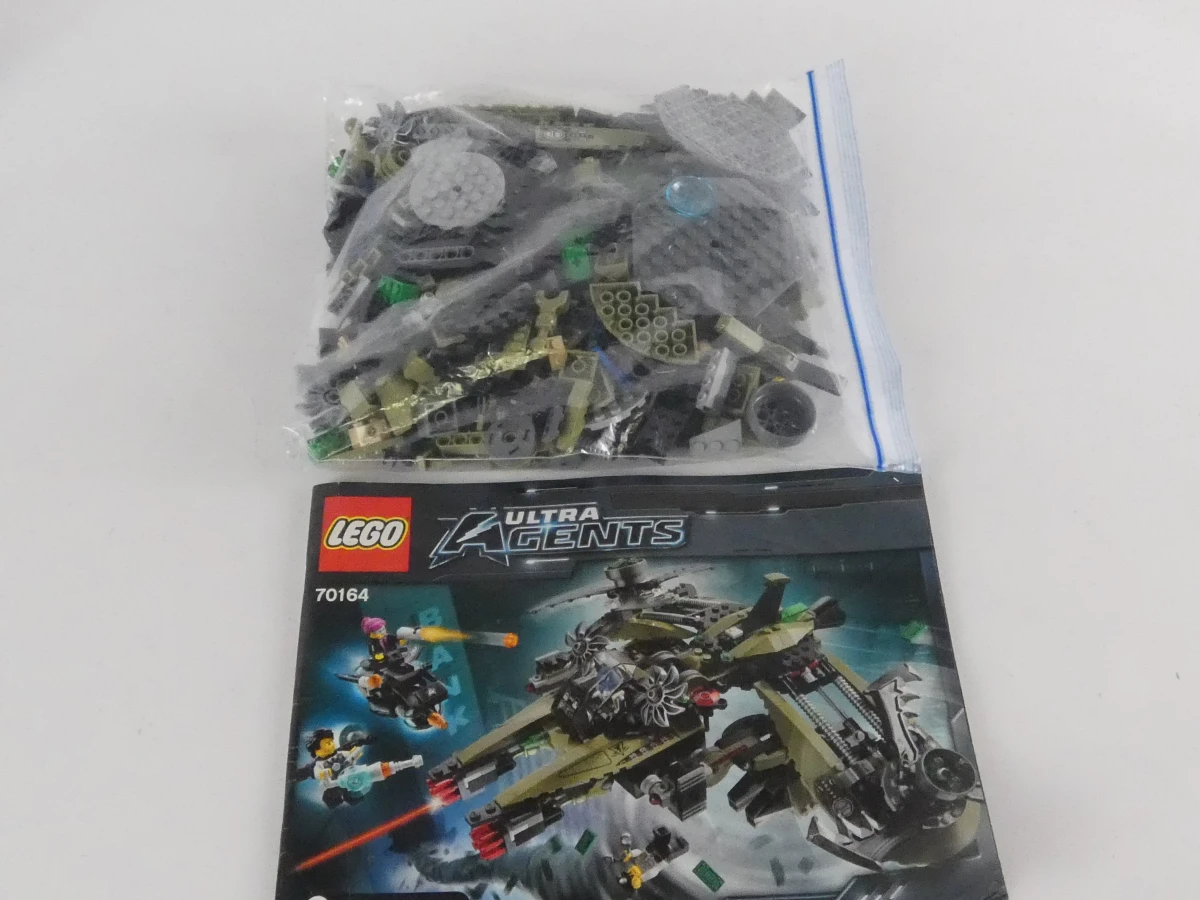 Lego opbergdozen + Ultra Agents en Marvel set