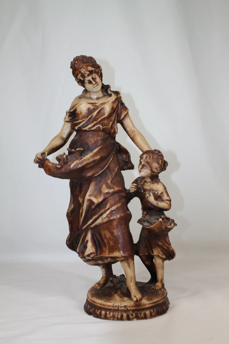 Reproductie Sculptuur Moeder met Kind (Hippolyte François Moreau)