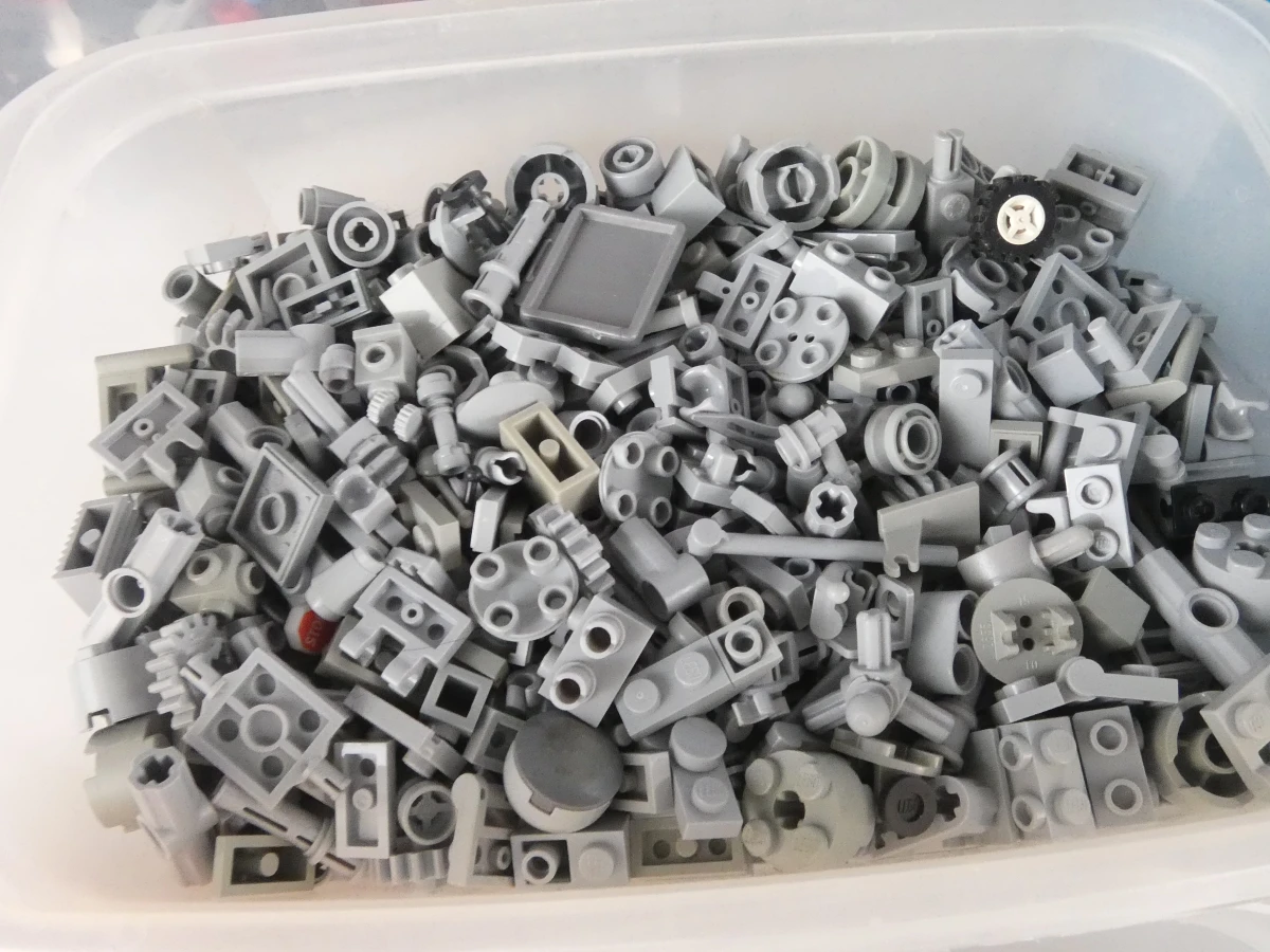Grote verzameling Lego bouwstenen in dozen